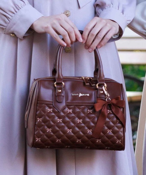 未開封❗BORNTOSTANDOOUT BURNT ROSES オードバルファム リボン刺繍キルトボストン（ボストンバッグ）｜axes femme（アクシーズ