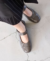 D'ICI グレー パンプス D'ICI パンプス 「新色追加」Vカットフラットパンプス