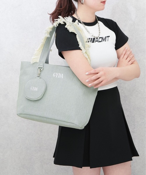 GYDA(ジェイダ)の「【GYDA/ジェイダ】A4対応 500mlペットボトル収納可 フリンジトートバッグ(トートバッグ・レディース・ライトブルー/ブラック/アイボリー・FREE)」の1枚目の写真