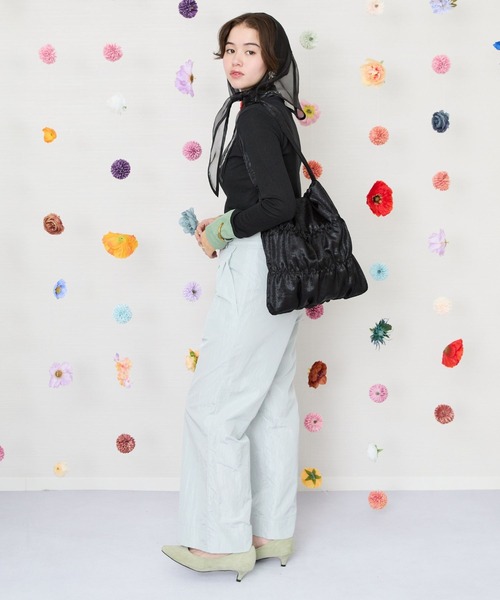JETSET SOLO PLUS (ジェットセットソロプラス)の「【JETSET SOLO PLUS】グロッシータフタワイドパンツ(その他パンツ・レディース・イエロー/ベージュ/グレイッシュブルー・FREE)」の4枚目の写真
