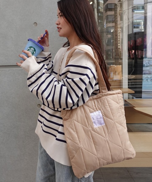 CORNERS（コーナーズ）の「キルティングトートバッグ（トートバッグ・レディース・オフホワイト/ブラック/ベージュ/グリーン/ブルー・FREE）」の4枚目の写真