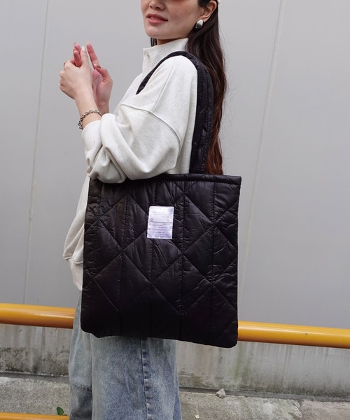 CORNERS（コーナーズ）の「キルティングトートバッグ（トートバッグ・レディース・オフホワイト/ブラック/ベージュ/グリーン/ブルー・FREE）」の9枚目の写真