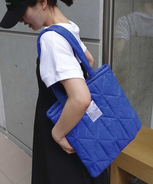 CORNERS（コーナーズ）の「キルティングトートバッグ（トートバッグ・レディース・オフホワイト/ブラック/ベージュ/グリーン/ブルー・FREE）」の7枚目の写真