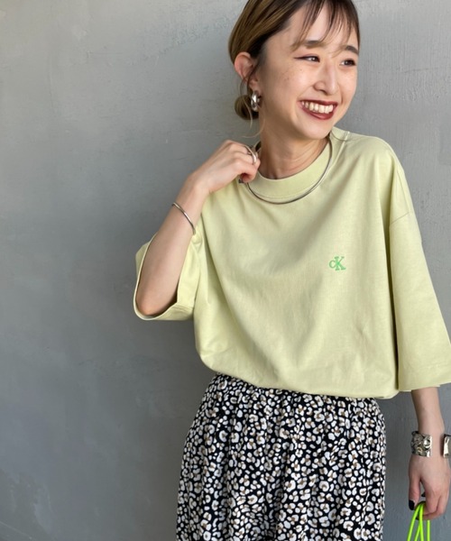 【 】カルバンクライン アーカイブロゴ半袖Tシャツ Calvin Klein（カルバンクライン）アーカイブロゴスリムTシャツ