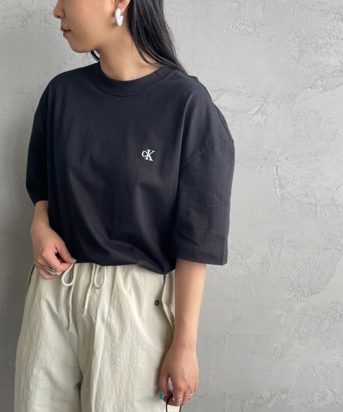 tシャツ 「 /カルバンクライン」 アーカイブ ワンポイントロゴ刺繍Tシャツ レディース メンズ Calvin Klein/カルバンクライン] アーカイブ ワンポイントロゴ