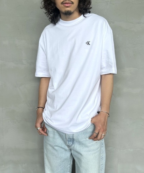 Calvin Klein（カルバン・クライン）の「[Calvin Klein/カルバンクライン] アーカイブ ワンポイントロゴ刺繍Tシャツ（Tシャツ/カットソー・レディース・クリーム/ブラック/ホワイト・S/M/L）」の20枚目の写真