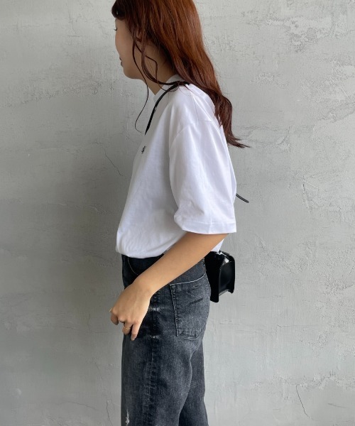 Calvin Klein（カルバン・クライン）の「[Calvin Klein/カルバンクライン] アーカイブ ワンポイントロゴ刺繍Tシャツ（Tシャツ/カットソー・レディース・クリーム/ブラック/ホワイト・S/M/L）」の10枚目の写真