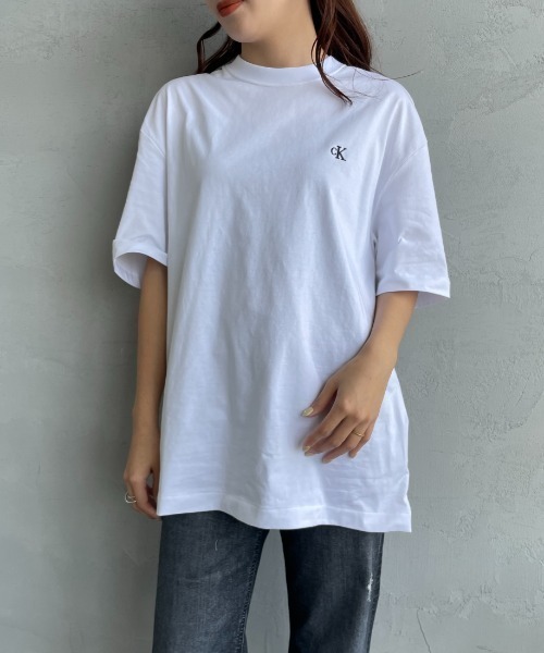 Calvin Klein（カルバン・クライン）の「[Calvin Klein/カルバンクライン] アーカイブ ワンポイントロゴ刺繍Tシャツ（Tシャツ/カットソー・レディース・クリーム/ブラック/ホワイト・S/M/L）」の15枚目の写真