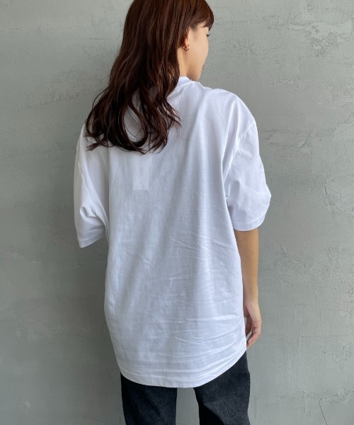 Calvin Klein（カルバン・クライン）の「[Calvin Klein/カルバンクライン] アーカイブ ワンポイントロゴ刺繍Tシャツ（Tシャツ/カットソー・レディース・クリーム/ブラック/ホワイト・S/M/L）」の17枚目の写真