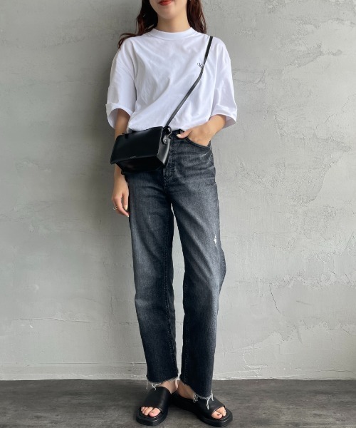 Calvin Klein（カルバン・クライン）の「[Calvin Klein/カルバンクライン] アーカイブ ワンポイントロゴ刺繍Tシャツ（Tシャツ/カットソー・レディース・クリーム/ブラック/ホワイト・S/M/L）」の4枚目の写真