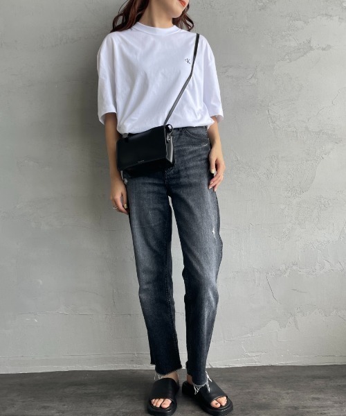 Calvin Klein（カルバン・クライン）の「[Calvin Klein/カルバンクライン] アーカイブ ワンポイントロゴ刺繍Tシャツ（Tシャツ/カットソー・レディース・クリーム/ブラック/ホワイト・S/M/L）」の12枚目の写真