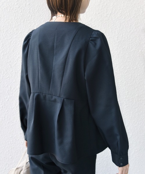 SHIPS.me(シップスミー)の「【ZOZO限定】SHIPS.me:シアサッカー Vネック カーデ ブラウス(シャツ/ブラウス・レディース・ブラック/ネイビー/ダークブルー・S/M/L/XL)」の14枚目の写真