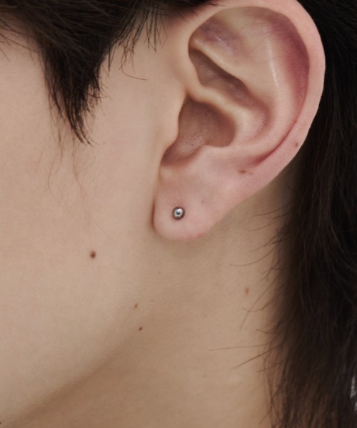 WYZ surgical stainless(ダブリューワイジィーサージカルステンレス)の「【 金属アレルギー対応 】3セット シンプルボールピアス サージカルステンレス (両耳用 3セット)(ピアス(両耳用)・メンズ・ブラック/シルバー/ゴールド・FREE)」の7枚目の写真