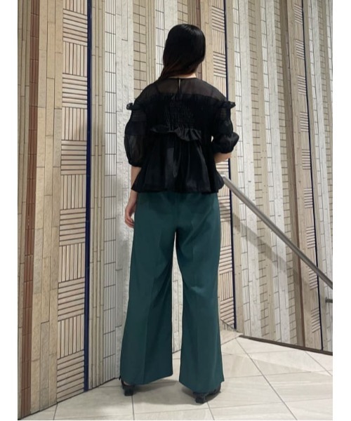 AND COUTURE（アンドクチュール）の「シアーシャーリングフリルブラウス（シャツ/ブラウス・レディース・オフホワイト/ブラック/ブルー・FREE）」の21枚目の写真