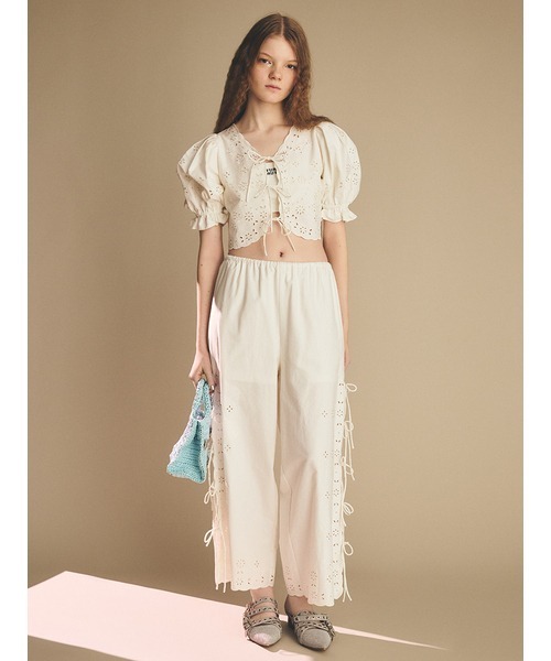 FURFUR(ファーファー)の「カットワーク刺繍リボンパンツ(その他パンツ・レディース・ブラック/ホワイト/ブルー・FREE)」の13枚目の写真