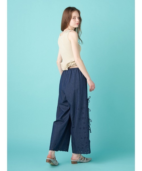 FURFUR(ファーファー)の「カットワーク刺繍リボンパンツ(その他パンツ・レディース・ブラック/ホワイト/ブルー・FREE)」の9枚目の写真