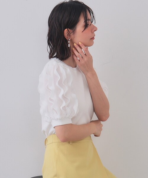OPAQUE.CLIP(オペークドットクリップ)の「フリルスリーブデザインニット【洗濯機洗い可】(Tシャツ/カットソー・レディース・ホワイト/ブラック/ライトベージュ・00)」の4枚目の写真
