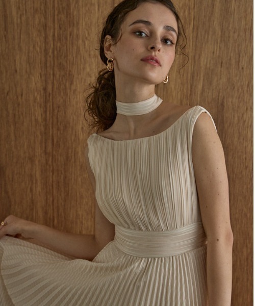 Pleated tiered dress プリーツティアードドレス（ワンピース