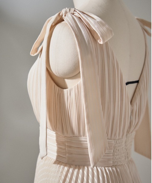 Pleated tiered dress プリーツティアードドレス（ワンピース