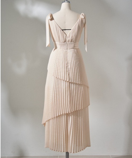 Pleated tiered dress プリーツティアードドレス（ワンピース