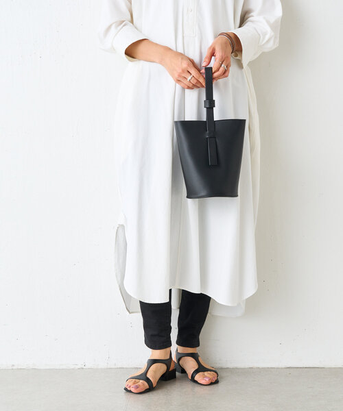 BEARDSLEY（ビアズリー）の「《ARRHE STUDIO》シリンダートートバッグ（トートバッグ・レディース・ブラック・FREE）」の7枚目の写真