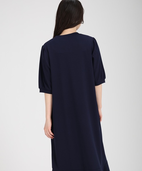 fifth（フィフス）の「ドライタッチパフスリーブマーメイドワンピース（ワンピース・レディース・ネイビー/ブラック/グレイッシュベージュ/グレー・M/XS）」の7枚目の写真