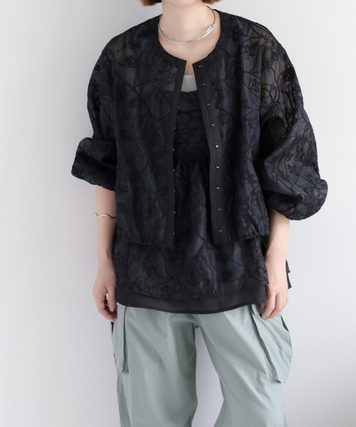 cepo(セポ)の「〈セットアップ対応〉フラワーシアービスチェ(キャミソール・レディース・オフホワイト/ブラック・M)」の18枚目の写真