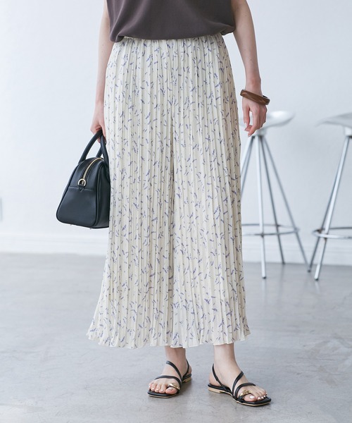 ROPE' PICNIC（ロペピクニック）の「ガーデンフラワープリーツパンツ/リンクコーデ（その他パンツ・レディース・ブルー系その他/ホワイト系その他・36/38）」の12枚目の写真