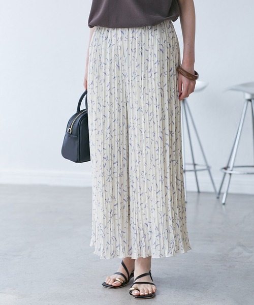 ROPE' PICNIC（ロペピクニック）の「ガーデンフラワープリーツパンツ/リンクコーデ（その他パンツ・レディース・ブルー系その他/ホワイト系その他・36/38）」の11枚目の写真