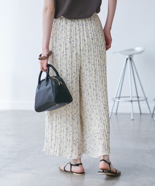 ROPE' PICNIC（ロペピクニック）の「ガーデンフラワープリーツパンツ/リンクコーデ（その他パンツ・レディース・ブルー系その他/ホワイト系その他・36/38）」の10枚目の写真