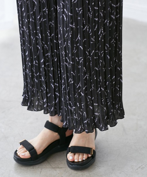 ROPE' PICNIC（ロペピクニック）の「ガーデンフラワープリーツパンツ/リンクコーデ（その他パンツ・レディース・ブルー系その他/ホワイト系その他・36/38）」の20枚目の写真