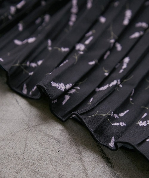 ROPE' PICNIC（ロペピクニック）の「ガーデンフラワープリーツパンツ/リンクコーデ（その他パンツ・レディース・ブルー系その他/ホワイト系その他・36/38）」の18枚目の写真