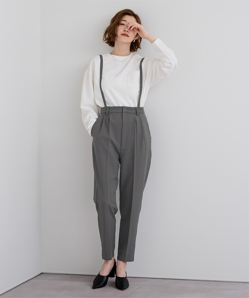 UR'S（ユアーズ）の「2wayサロペットテーパードパンツ（その他パンツ・レディース・チャコール/ブラック・S/M/L）」の2枚目の写真