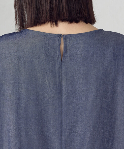 COMME CA ISM(コムサイズム)の「【セットアップ対応】デニムライクシャンブレー Tブラウス(シャツ/ブラウス・レディース・ネイビー・LARGE/MEDIUM)」の16枚目の写真