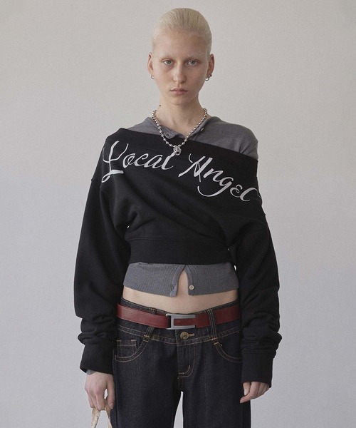 sculptor トップス SCULPTOR Off-Shoulder Cropped Sweatshirt 4BNY204 (SCULPTOR