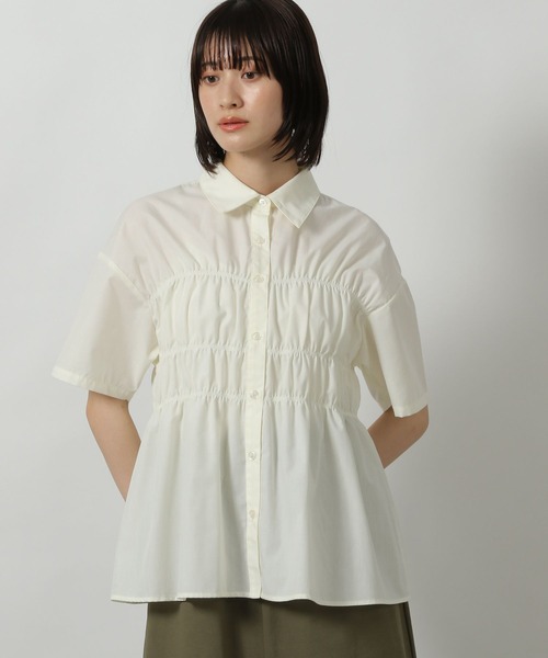 LAKOLE(ラコレ)の「シャーリングシャツ6分袖 / 570637(シャツ/ブラウス・レディース・ライトグリーン/イエロー/オフホワイト/ライトブルー・FREE)」の2枚目の写真