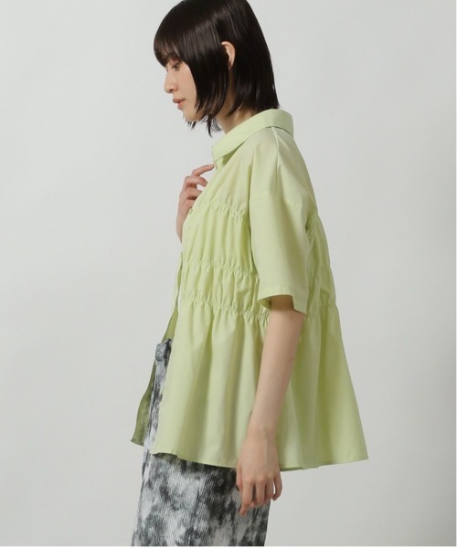 LAKOLE(ラコレ)の「シャーリングシャツ6分袖 / 570637(シャツ/ブラウス・レディース・ライトグリーン/イエロー/オフホワイト/ライトブルー・FREE)」の1枚目の写真