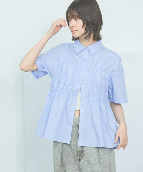 LAKOLE(ラコレ)の「シャーリングシャツ6分袖 / 570637(シャツ/ブラウス・レディース・ライトグリーン/イエロー/オフホワイト/ライトブルー・FREE)」の3枚目の写真