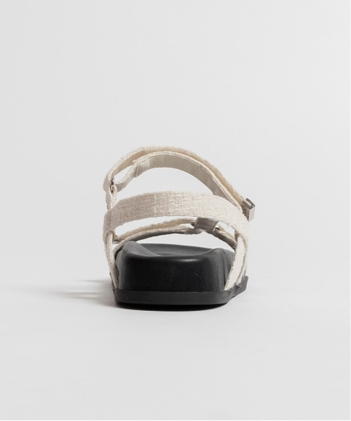 A de Vivre(アドゥヴィーヴル)の「サステナブル フットベッドベルトサンダル(サンダル・レディース・オレンジ/アイボリー/ブラック・L/S/M/LL)」の11枚目の写真