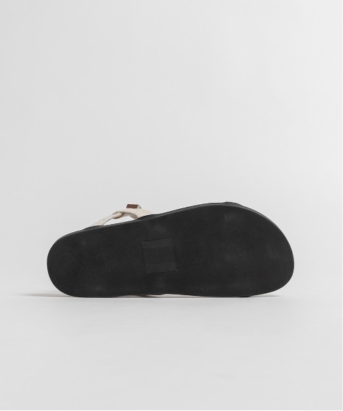 A de Vivre(アドゥヴィーヴル)の「サステナブル フットベッドベルトサンダル(サンダル・レディース・オレンジ/アイボリー/ブラック・L/S/M/LL)」の10枚目の写真