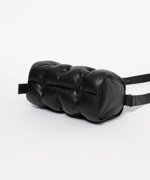 BAYFLOW(ベイフロー)の「スターキルトショルダー(ショルダーバッグ・レディース・シルバー/ブラック・FREE)」の5枚目の写真