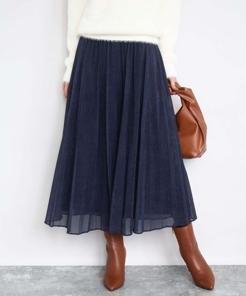 MK MICHEL KLEIN（エムケーミッシェルクラン）の「デニム調シアープリーツスカート/洗える（スカート・レディース・ライトグレー/ネイビー・38）」の2枚目の写真