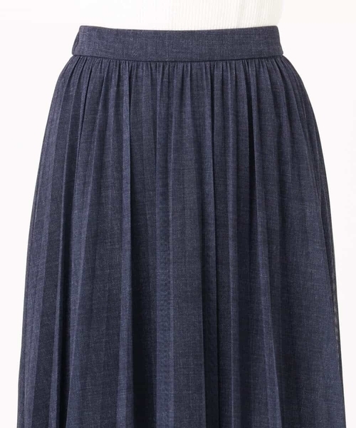 MK MICHEL KLEIN（エムケーミッシェルクラン）の「デニム調シアープリーツスカート/洗える（スカート・レディース・ライトグレー/ネイビー・38）」の3枚目の写真
