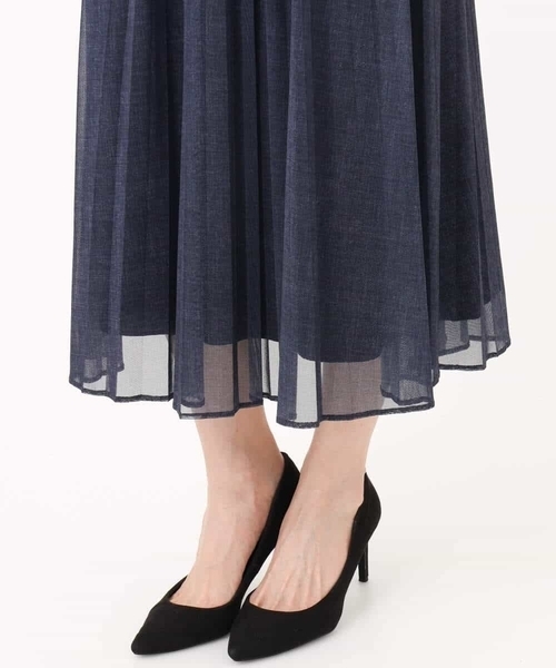 MK MICHEL KLEIN（エムケーミッシェルクラン）の「デニム調シアープリーツスカート/洗える（スカート・レディース・ライトグレー/ネイビー・38）」の14枚目の写真