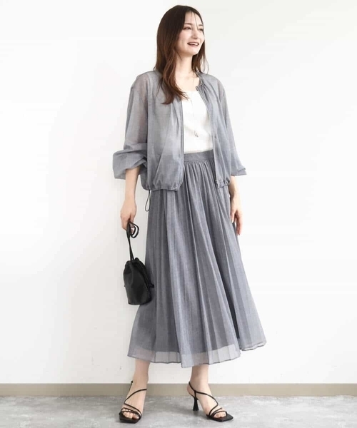 MK MICHEL KLEIN（エムケーミッシェルクラン）の「デニム調シアープリーツスカート/洗える（スカート・レディース・ライトグレー/ネイビー・38）」の8枚目の写真