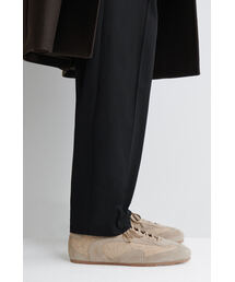 COS（コス）の「ミニマルスエードスニーカー（スニーカー）」