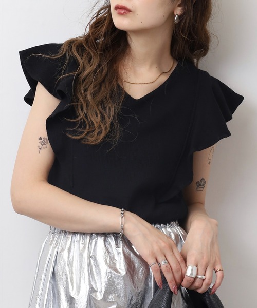 atONE(アットワン)の「フレアーフレンチスリーブTシャツ(Tシャツ/カットソー・レディース・ホワイト/ブラック/チャコールグレー/杢グレー・M/LL/3L/4L/L)」の19枚目の写真