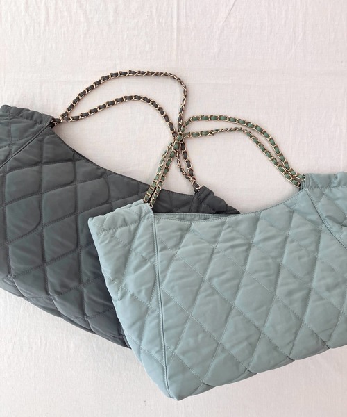 Q(キュー)の「ナイロンキルトチェーントート(トートバッグ・レディース・グレー/ライトグリーン・ONE SIZE)」の10枚目の写真