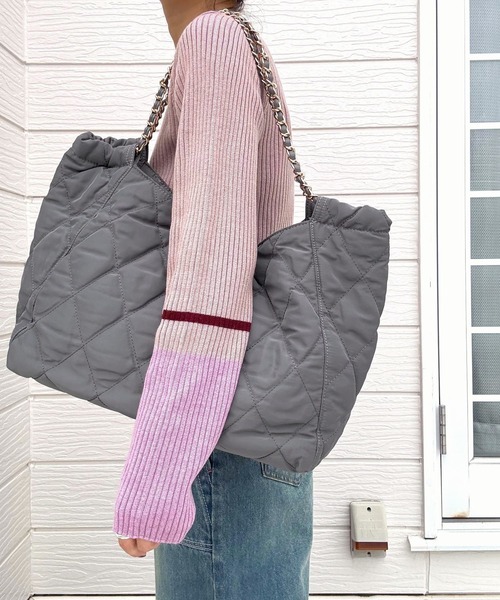 Q(キュー)の「ナイロンキルトチェーントート(トートバッグ・レディース・グレー/ライトグリーン・ONE SIZE)」の6枚目の写真