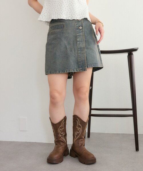 w closet（ダブルクローゼット）の「【25AW】デニムスカパン（スカート・レディース・ブルー/ブラック・MEDIUM/SMALL）」の10枚目の写真